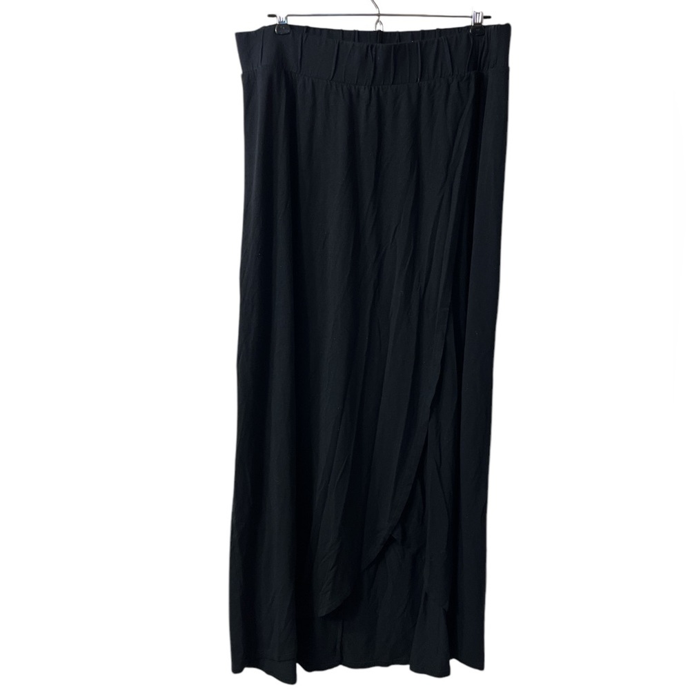 Liz Lange for Target Women’s Maternity Black Midi Skirt 
Size Small